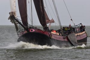 zeilclinic op het IJsselmeer of de Waddenzee